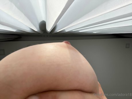 Adora18