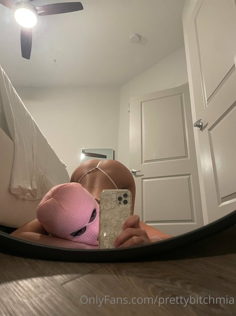 Nahá fotka uniklých OnlyFans od Mia Huffman