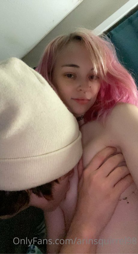 Nahá fotka uniklých OnlyFans od Arin