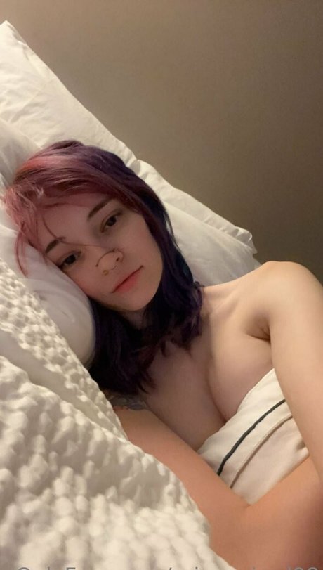 Nahá fotka uniklých OnlyFans od Arin