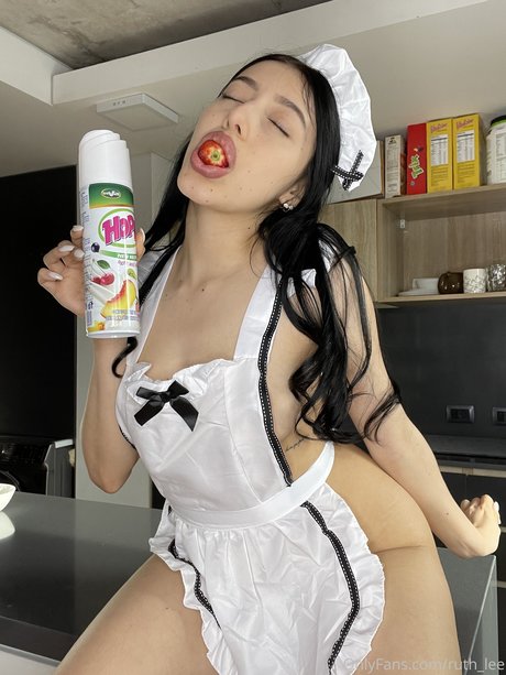 Nahá fotka uniklých OnlyFans od Ruth Lee