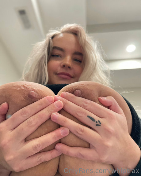 Nahá fotka uniklých OnlyFans od Whiptrax