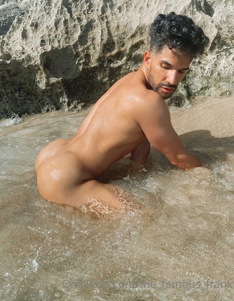 Nahá fotka uniklých OnlyFans od Thefamousfrank