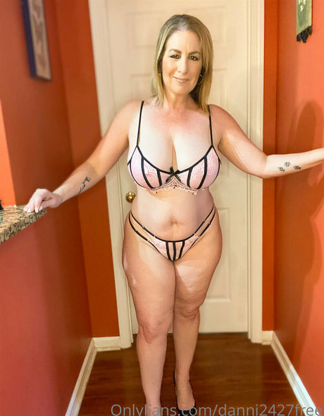 Danni2427free
