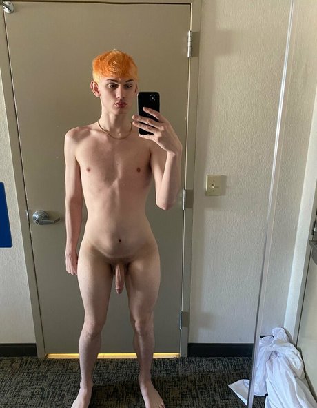 Naken läckt OnlyFans-bild av Deyluvty