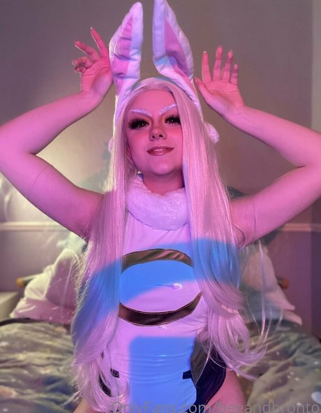 Nahá fotka uniklých OnlyFans od Beeandbronto