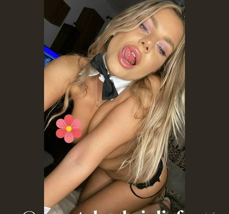Nahá fotka uniklých OnlyFans od Honeyanniefree