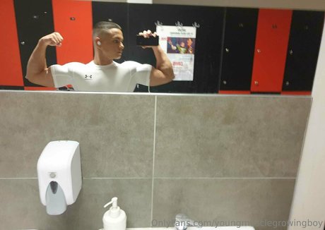 Youngmusclegrowingboy