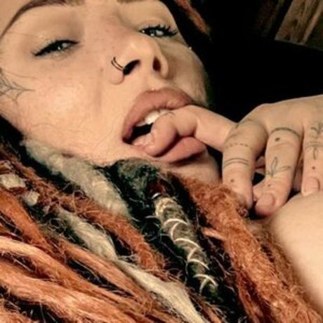 Foto di nudo di fuga di OnlyFans di Zahja