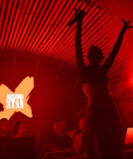 Nahá fotka uniklých OnlyFans od Alexandra Stan