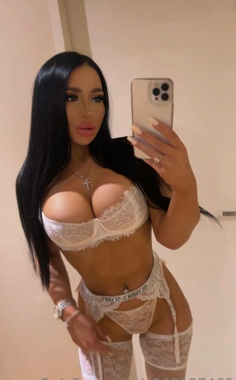 Naken lekkede OnlyFans-bilde av Kristina Kliuchnyk