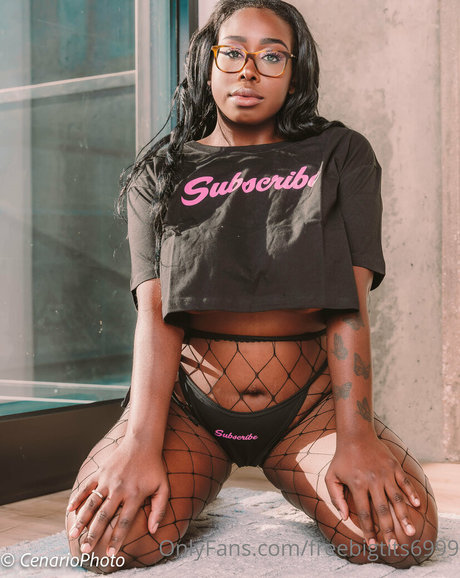 Freebigtits6999
