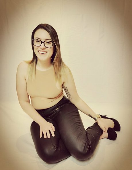 Naken läckt OnlyFans-bild av Innocenthotwifexxx