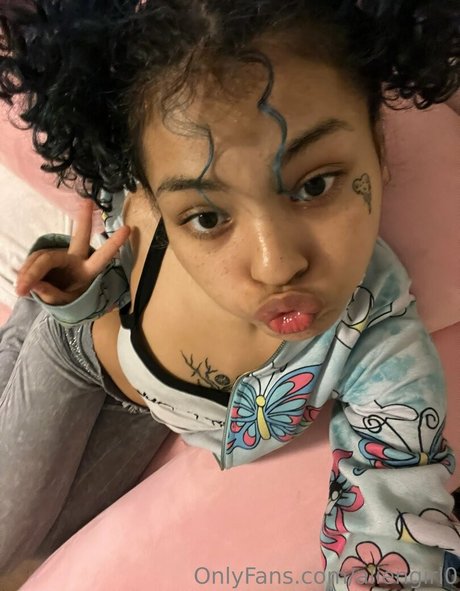 Aliengirl0