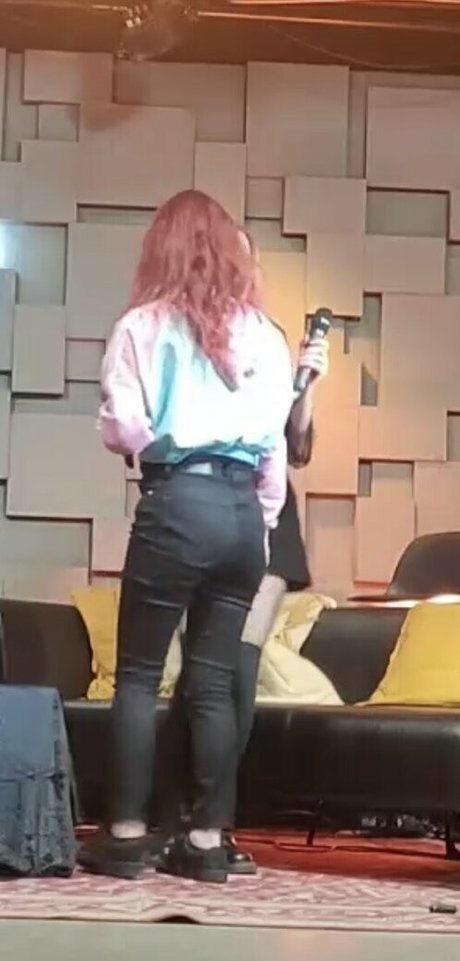 Anniefuchsia
