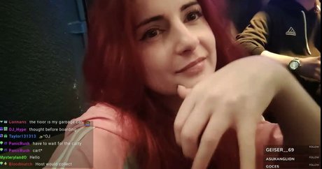 Anniefuchsia