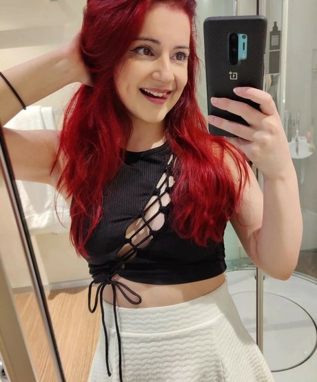 Anniefuchsia