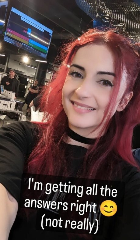 Anniefuchsia