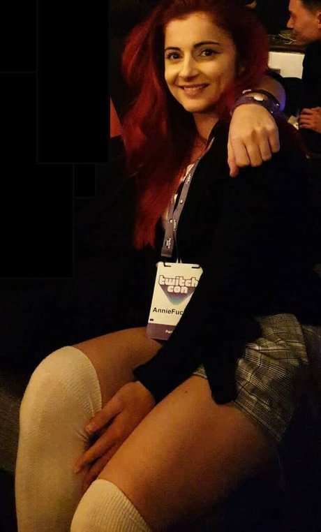 Anniefuchsia