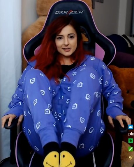 Anniefuchsia