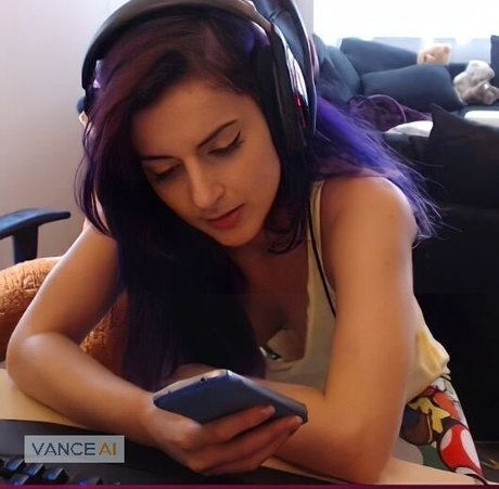Anniefuchsia