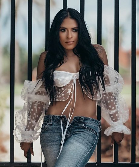 Zelina Vega