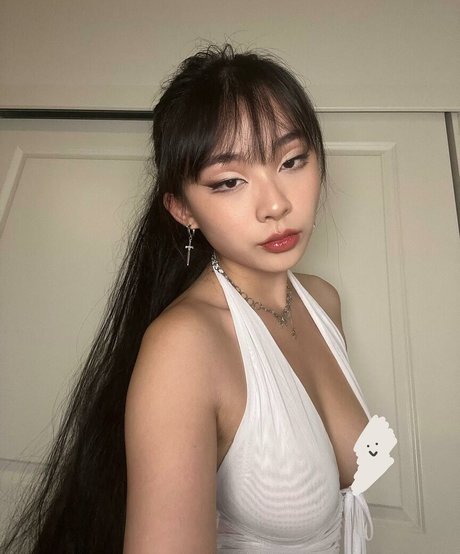Foto desnuda filtrada de OnlyFans de Pipluptiny