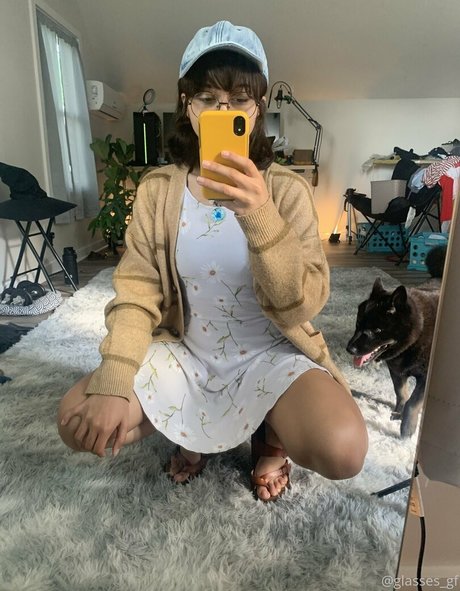 Glassesgf OnlyFans