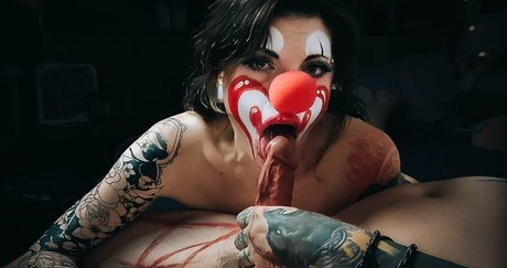 Обнаженная фотография утечки OnlyFans от Yourlittleclowngirl