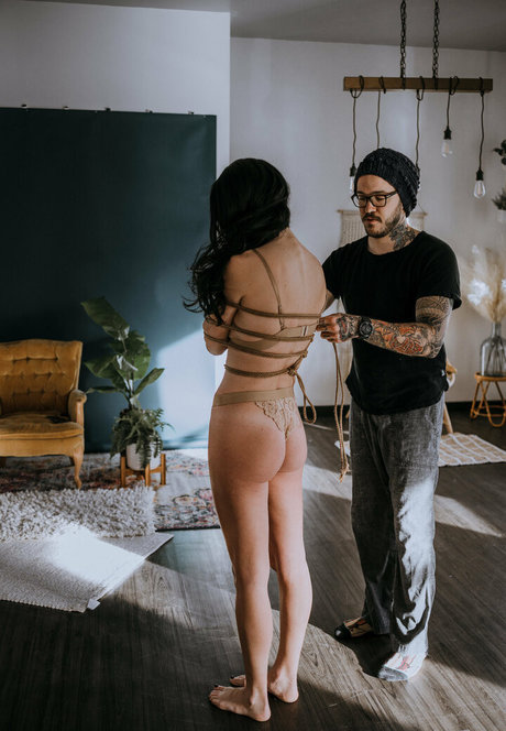 Nagie wyciekłe zdjęcie OnlyFans od Akatsukishibari