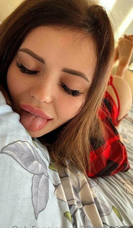Nahá fotka uniklých OnlyFans od Linaxxxsweet