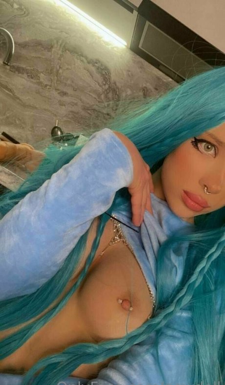 Alaston vuotanut OnlyFans-kuva Newdoll