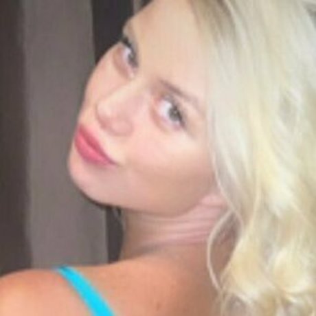 Nahá fotka uniklých OnlyFans od Kenziziiii