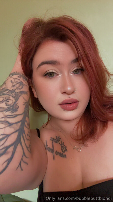 Bubblebuttblondi