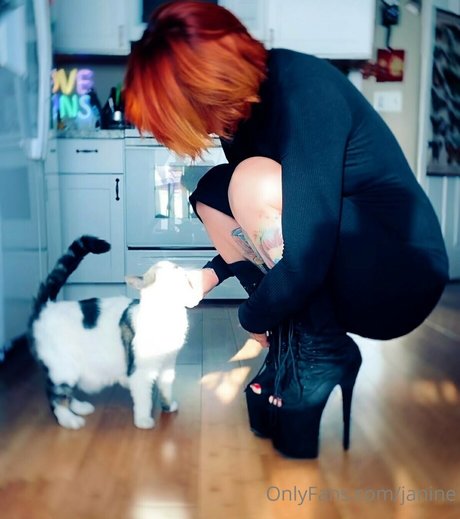 Nahá fotka uniklých OnlyFans od Janine