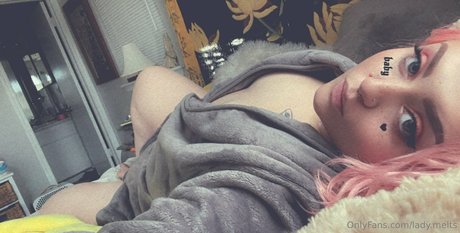 Naken läckt OnlyFans-bild av Ladymelts