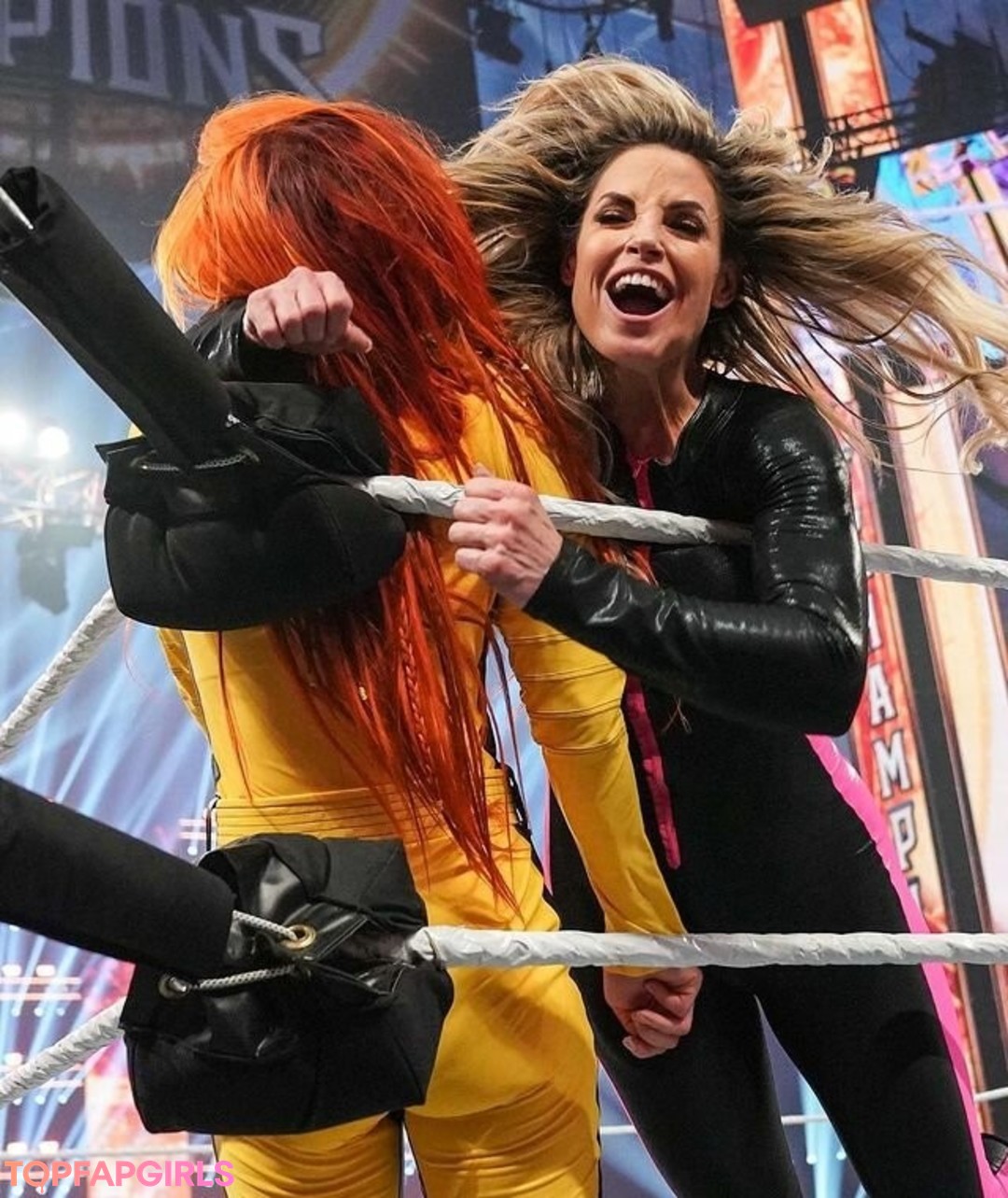 Nahá fotka uniklých OnlyFans od Trish Stratus #1034