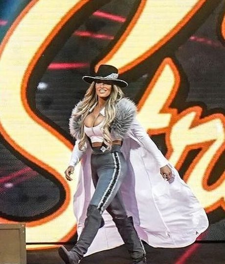 Trish Stratus
