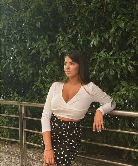 Naakte gelekte OnlyFans-foto van Anna Rebellato