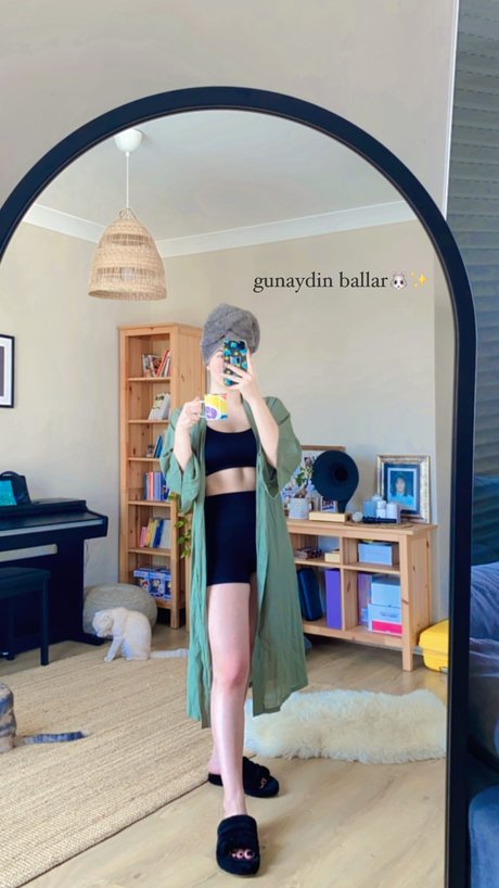Foto di nudo di fuga di OnlyFans di Miafitz