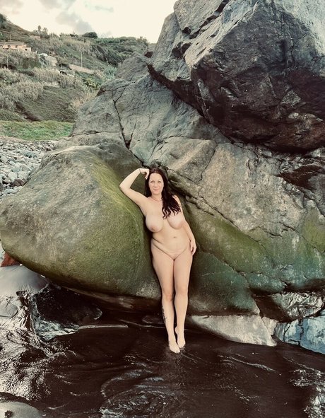 Boobstruggle