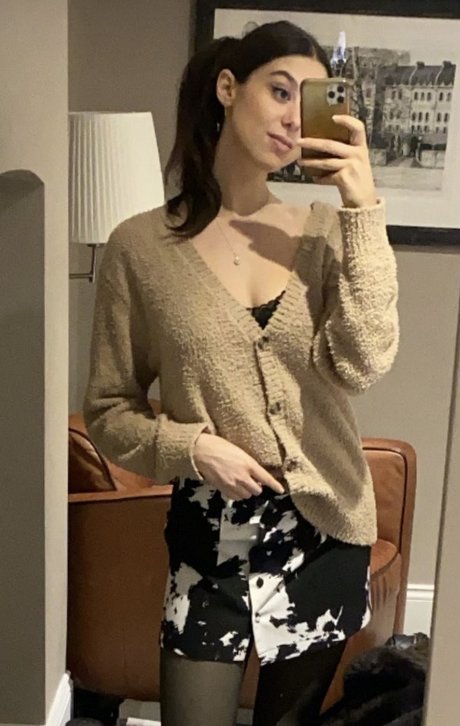 Nahá fotka uniklých OnlyFans od Kira Kosarin
