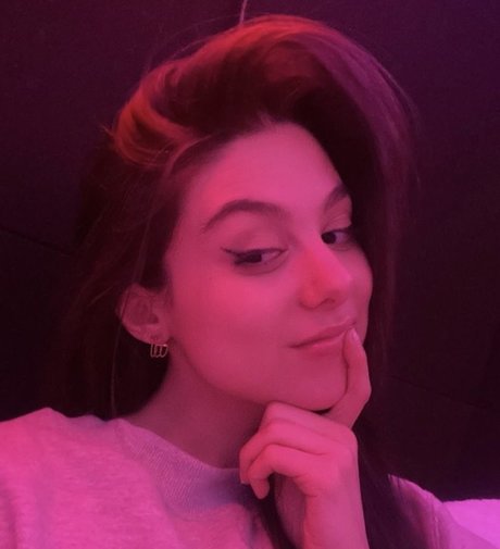 Kira Kosarin
