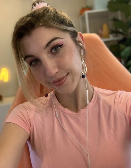 Frivolousfox Asmr