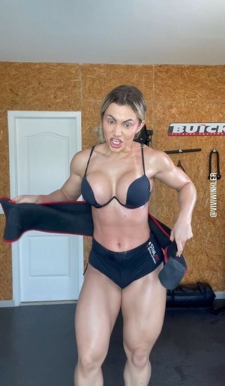 Nahá fotka uniklých OnlyFans od Vivi Winkler