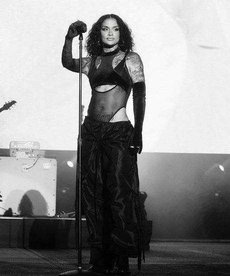 Nahá fotka uniklých OnlyFans od Kehlani