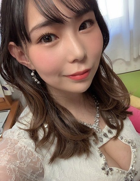 Yuria Yoshine