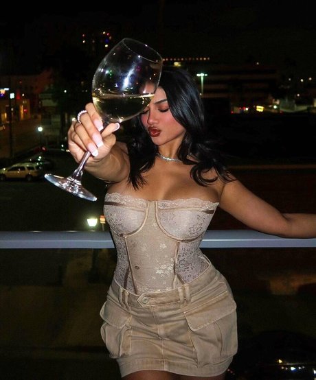 Nahá fotka uniklých OnlyFans od Alishba Sheikh
