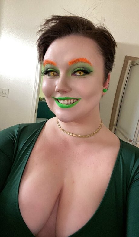 Vixenshelbyfree