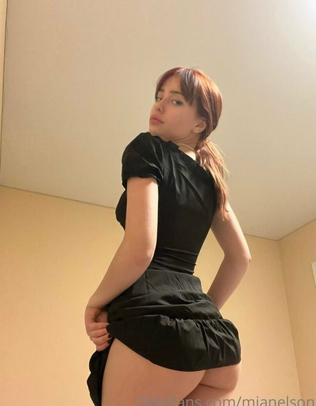 Nahá fotka uniklých OnlyFans od Ellennelson
